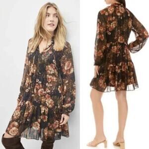 Ronni Nicole Long Sleeve Tie neck Floral Babydoll Mini Dress Size Size 12